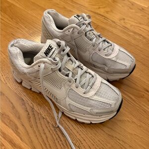 Nike Light Gray Mesh Sneakers Sz 7.5